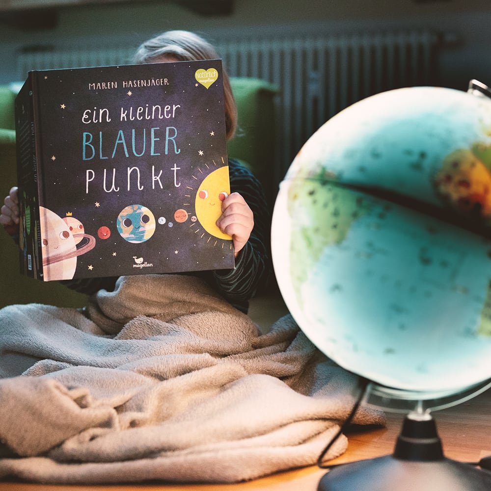 Ein kleiner blauer Punkt // Picture Book